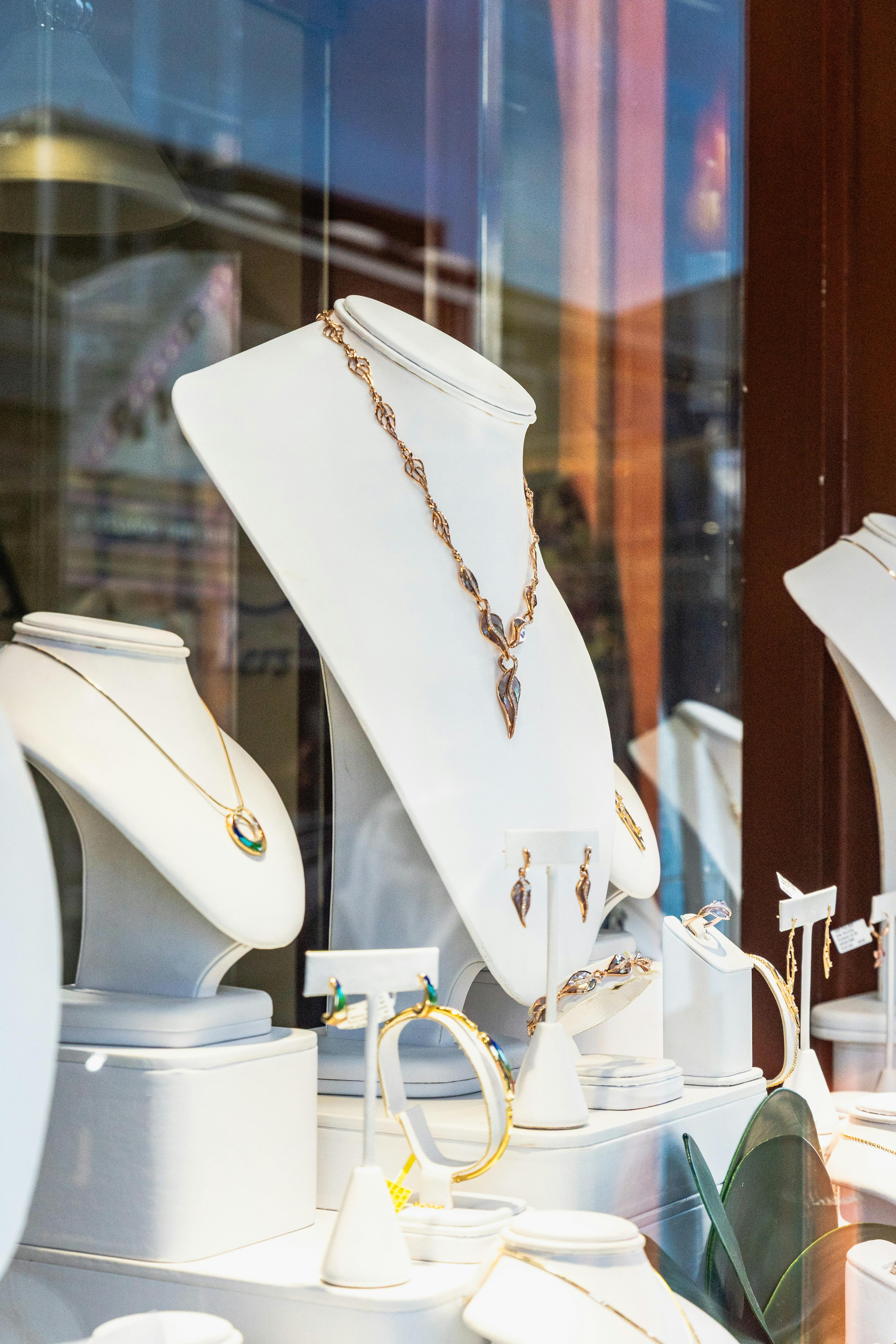 Luxury jewelry boutique branding case study
